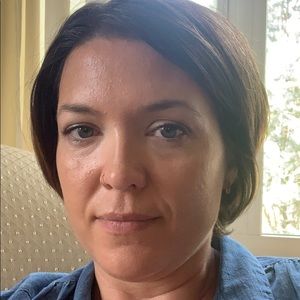 Meet your Posher, Carrie